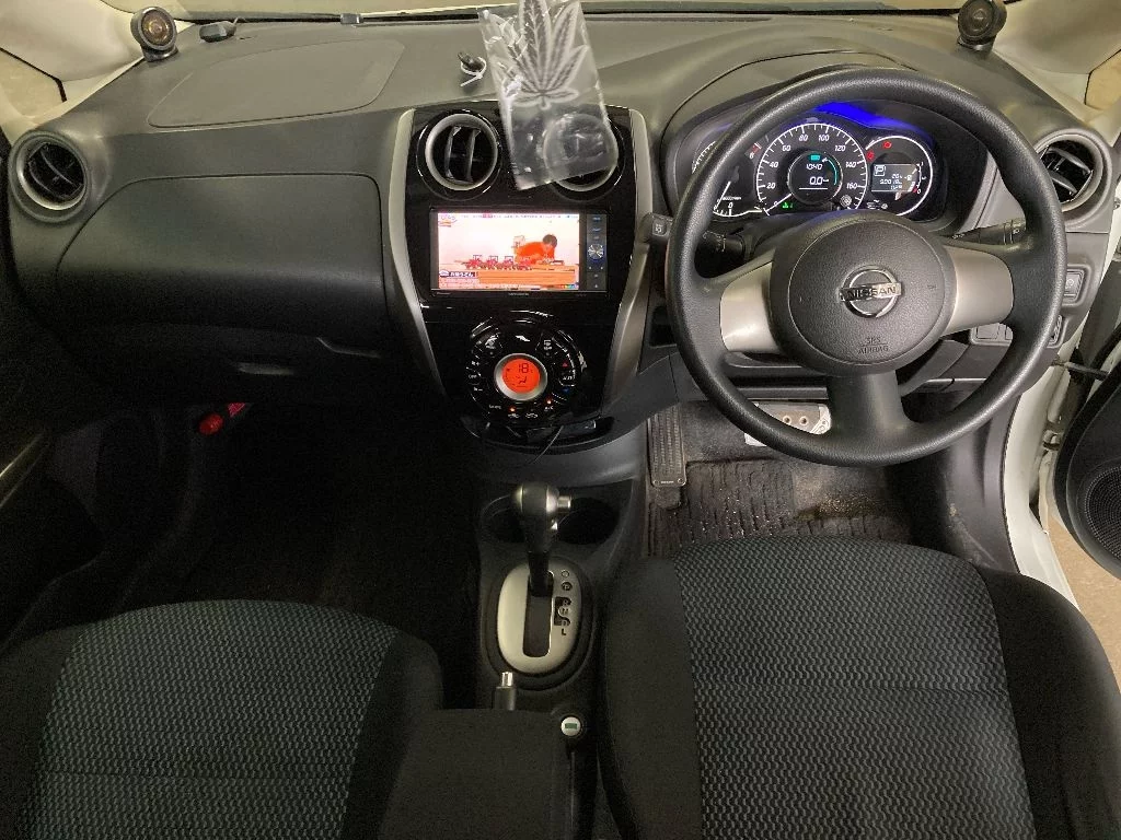 Nissan Note  с аукциона в Японии