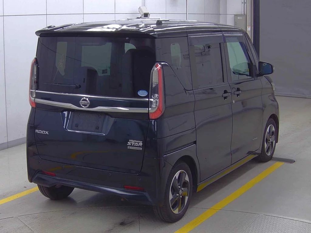 Nissan Roox  с аукциона в Японии