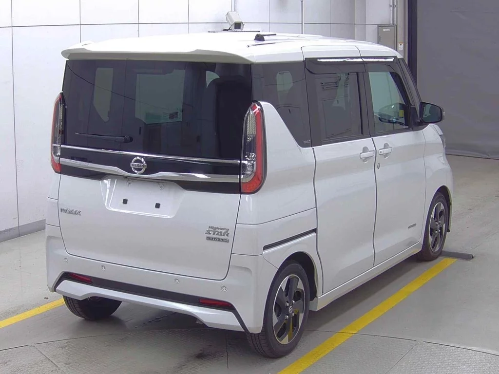 Nissan Roox  с аукциона в Японии