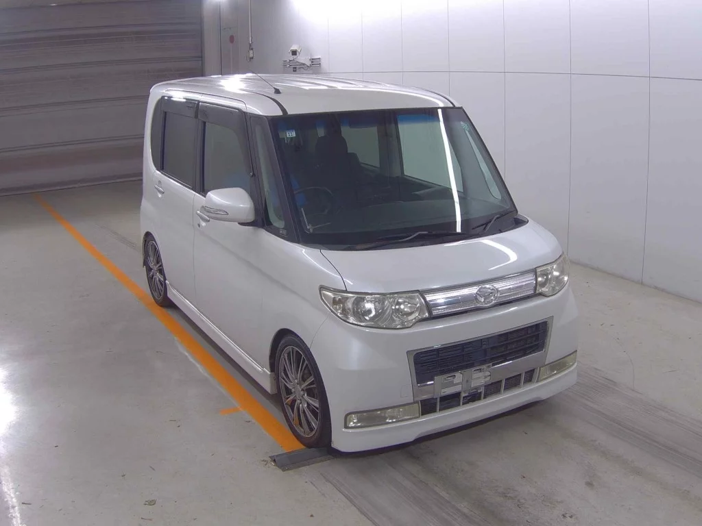 Daihatsu Tanto  с аукциона в Японии