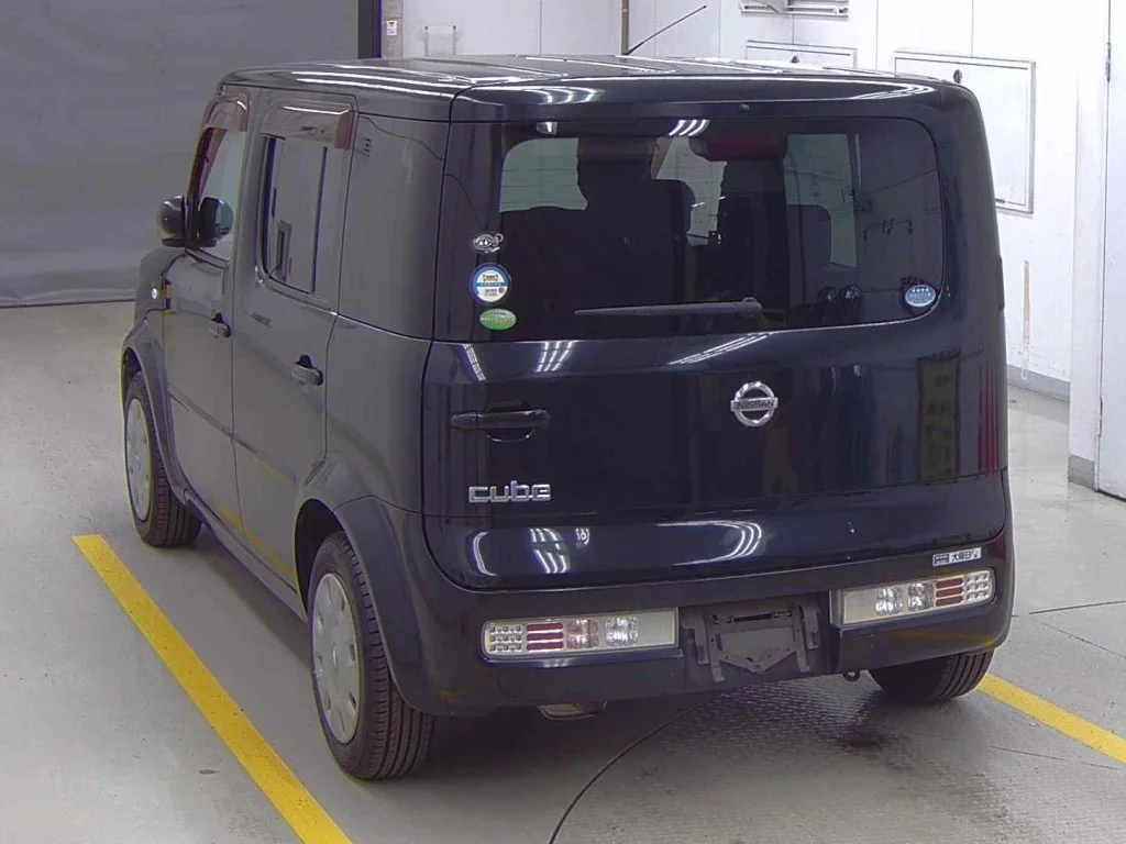 Nissan Cube  с аукциона в Японии