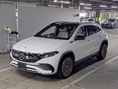 MERCEDES BENZ EQA