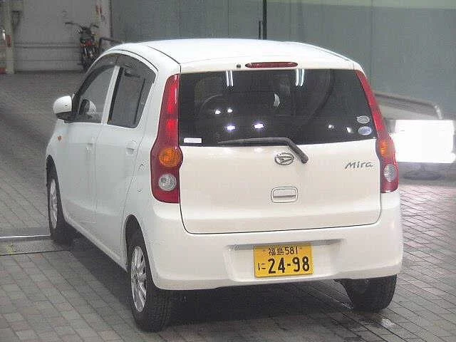 Daihatsu Mira  с аукциона в Японии
