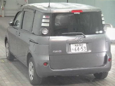 Toyota Sienta