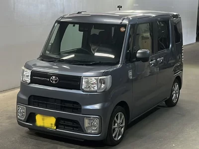 TOYOTA PIXIS MEGA