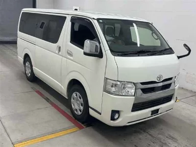 TOYOTA HIACE VAN