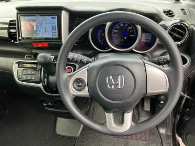 Honda N BOX CUSTOM