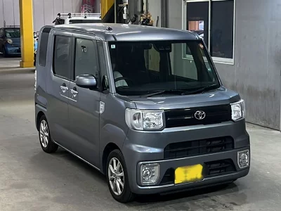 TOYOTA PIXIS MEGA