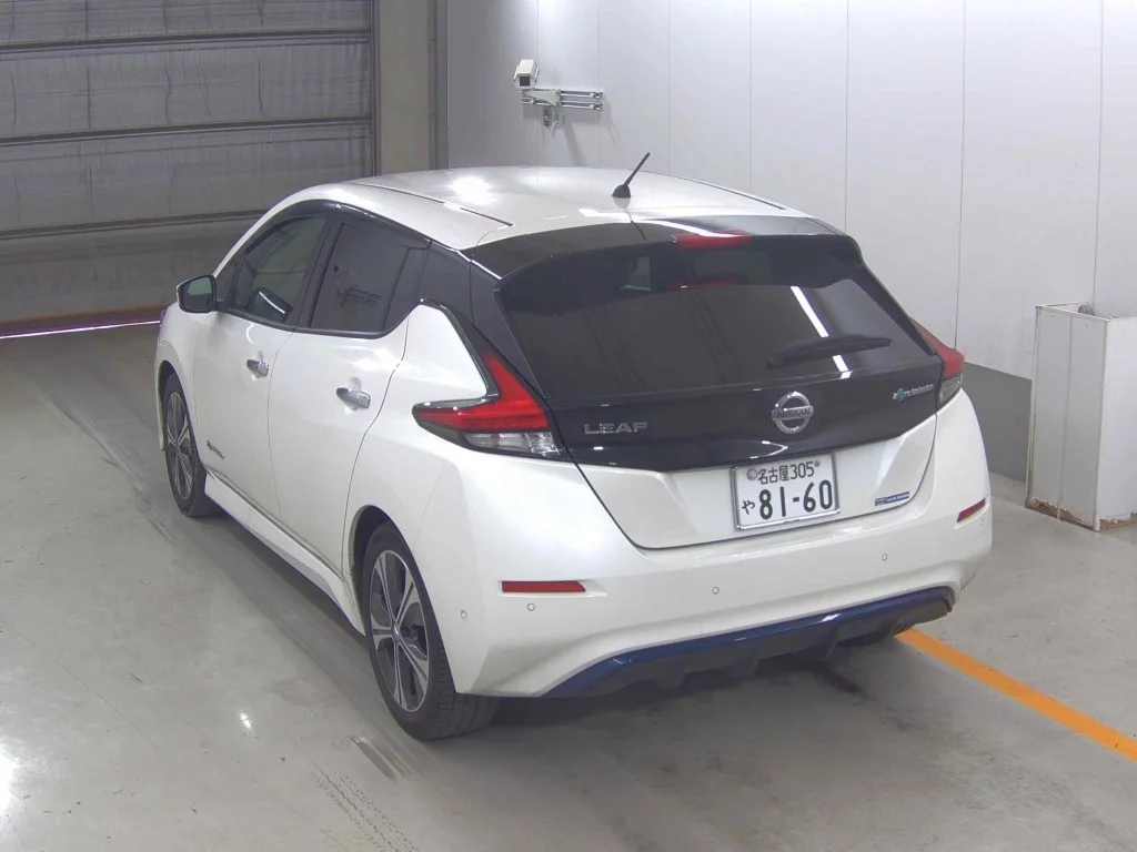 Nissan Leaf  с аукциона в Японии