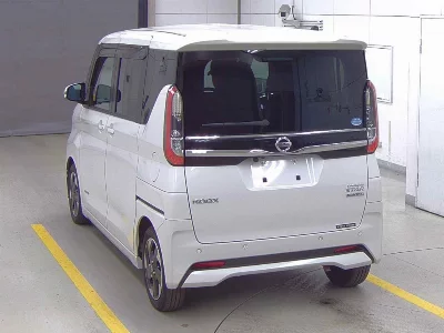 NISSAN ROOX