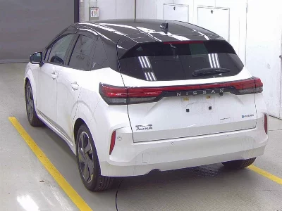 Nissan Aura