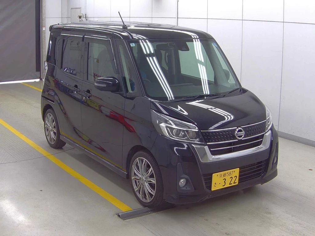 Nissan Dayz Roox  с аукциона в Японии