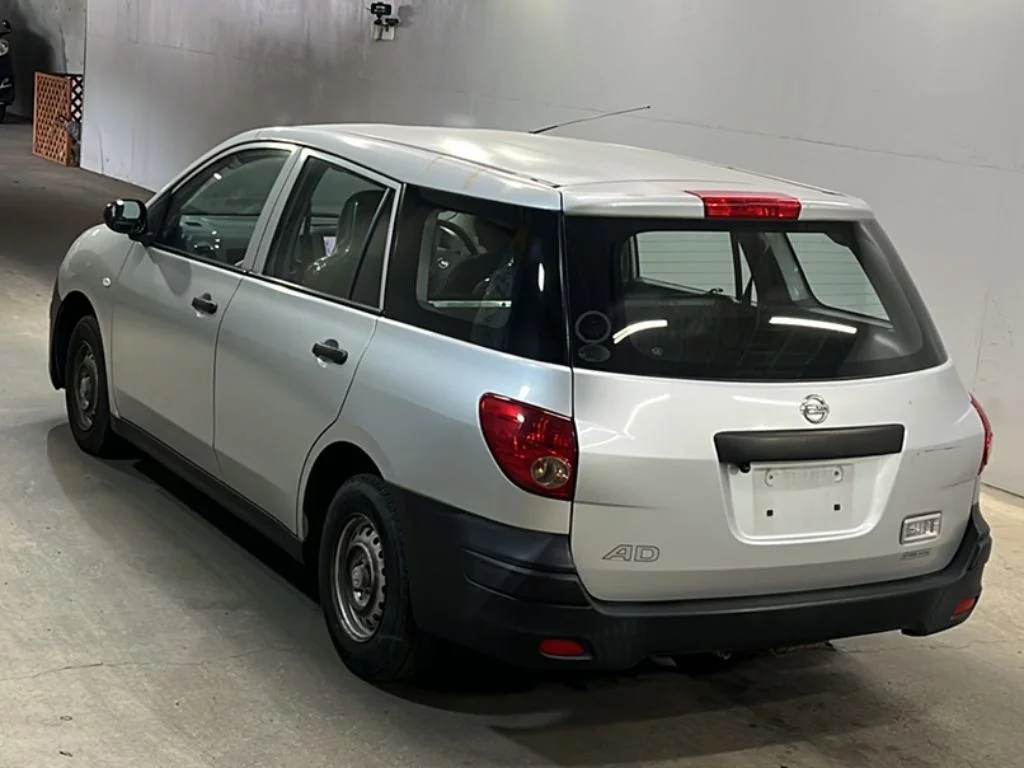 Nissan AD  с аукциона в Японии