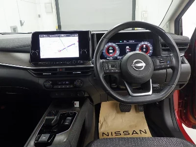 NISSAN AURA