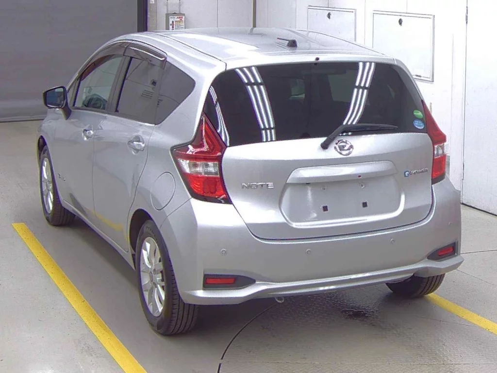 Nissan Note  с аукциона в Японии