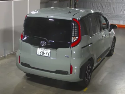 Toyota Sienta