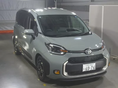 Toyota Sienta