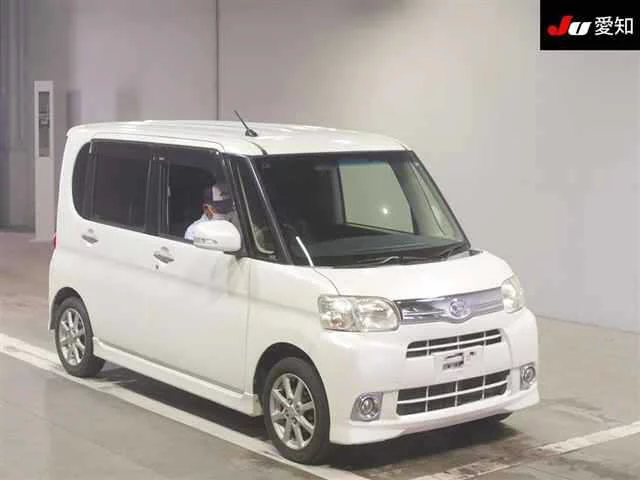 Daihatsu Tanto  с аукциона в Японии