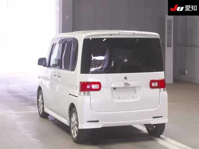Daihatsu Tanto  с аукциона в Японии