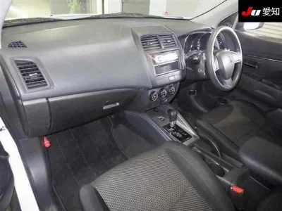 Mitsubishi RVR