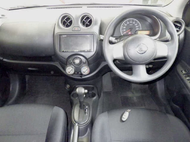 Nissan March  с аукциона в Японии
