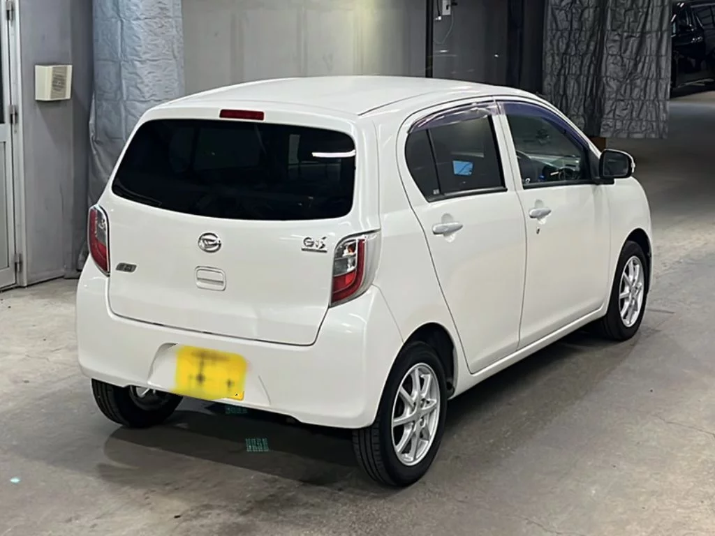 Daihatsu Mira e:S  с аукциона в Японии