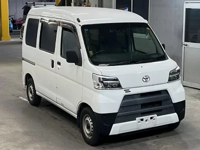 TOYOTA PIXIS VAN