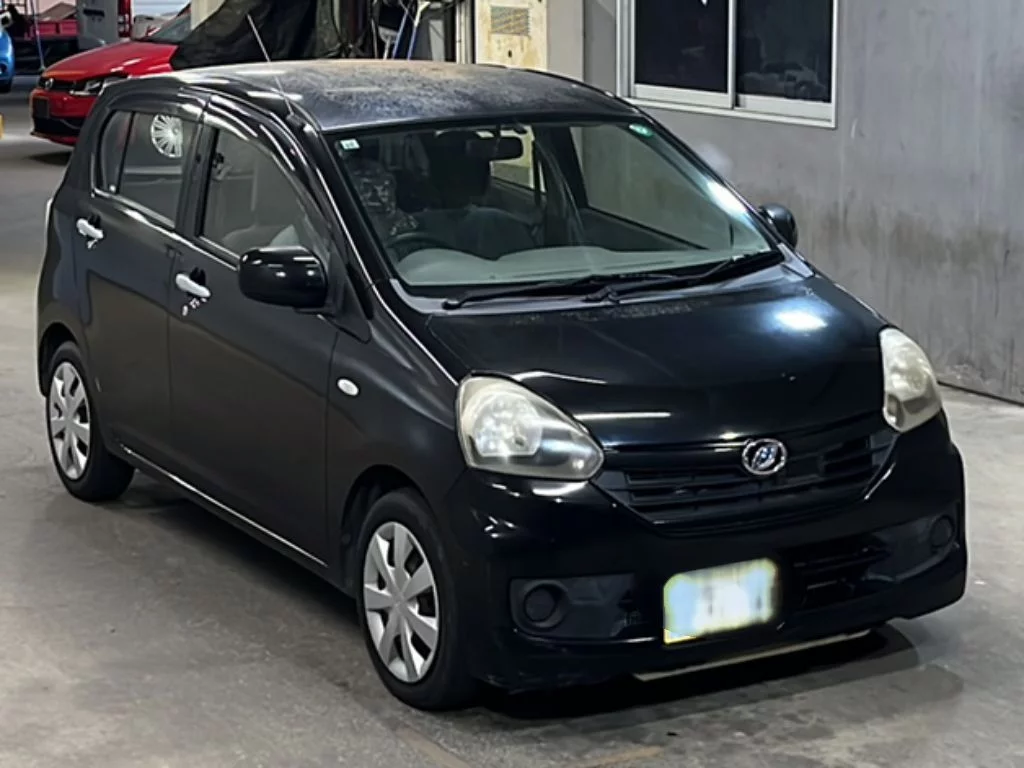 Daihatsu Mira e:S  с аукциона в Японии