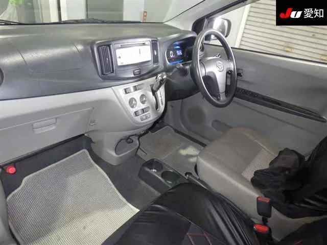 Daihatsu Mira e:S  с аукциона в Японии