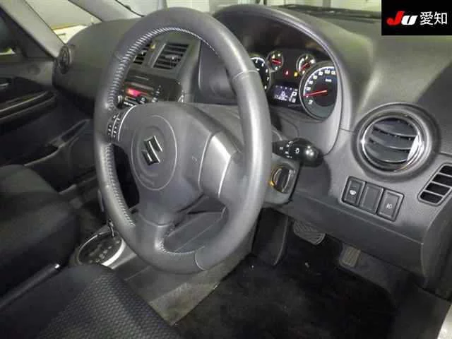 Suzuki SX4  с аукциона в Японии