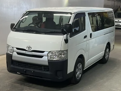 TOYOTA REGIUS VAN