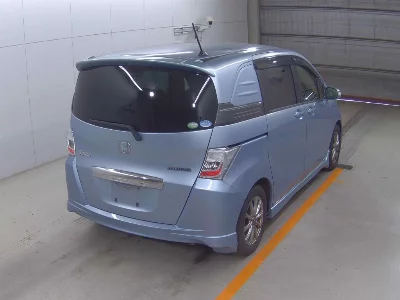 Honda Freed Spike