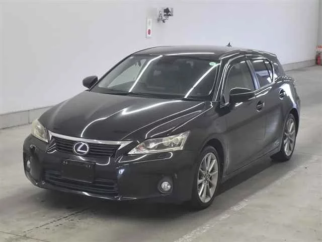 Lexus CT200h  с аукциона в Японии