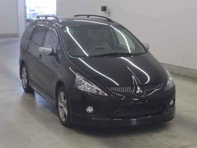 Mitsubishi Grandis  с аукциона в Японии