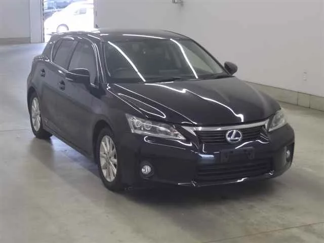 Lexus CT200h  с аукциона в Японии