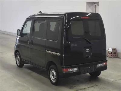 TOYOTA PIXIS VAN