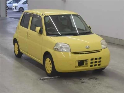 Daihatsu Esse