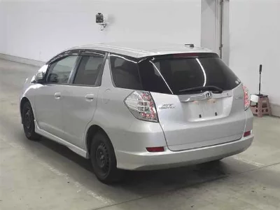 Honda FIT SHUTTLE HYBRID