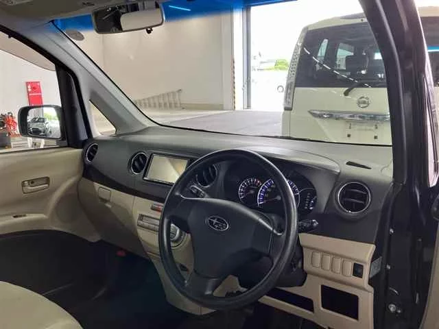 Subaru Lucra  с аукциона в Японии