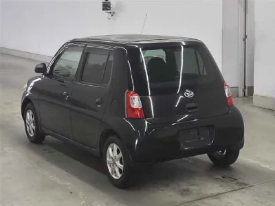 Daihatsu Esse