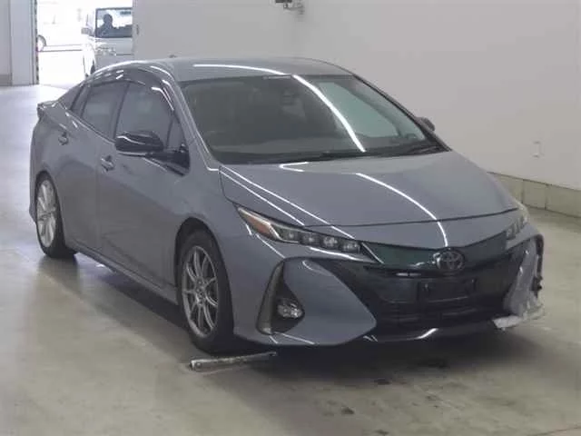 Toyota Prius PHV 2017