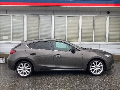 MAZDA AXELA SPORT