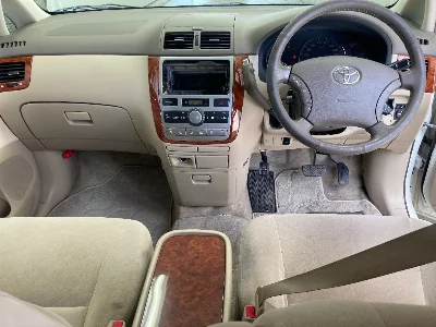 Toyota Ipsum