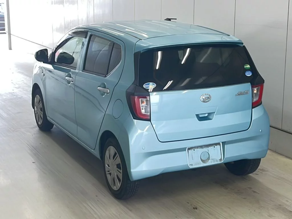 Daihatsu Mira e:S  с аукциона в Японии