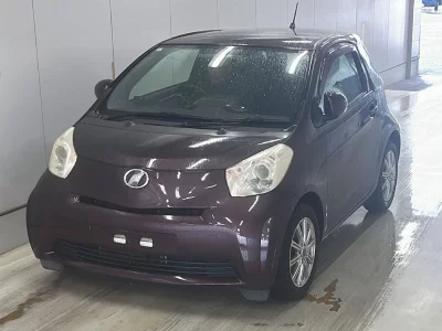 Toyota iQ