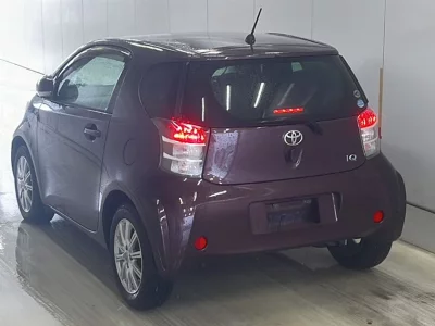 Toyota iQ