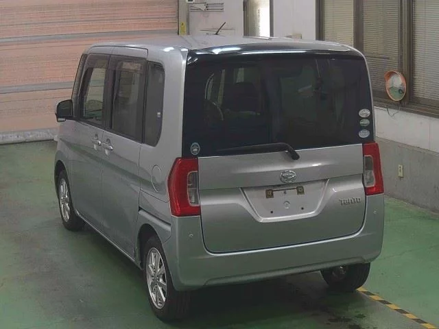 Daihatsu Tanto  с аукциона в Японии