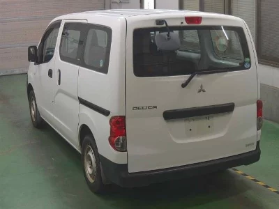 Mitsubishi Delica Van