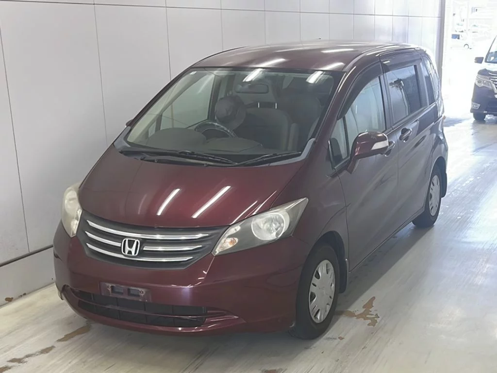 Honda Freed  с аукциона в Японии