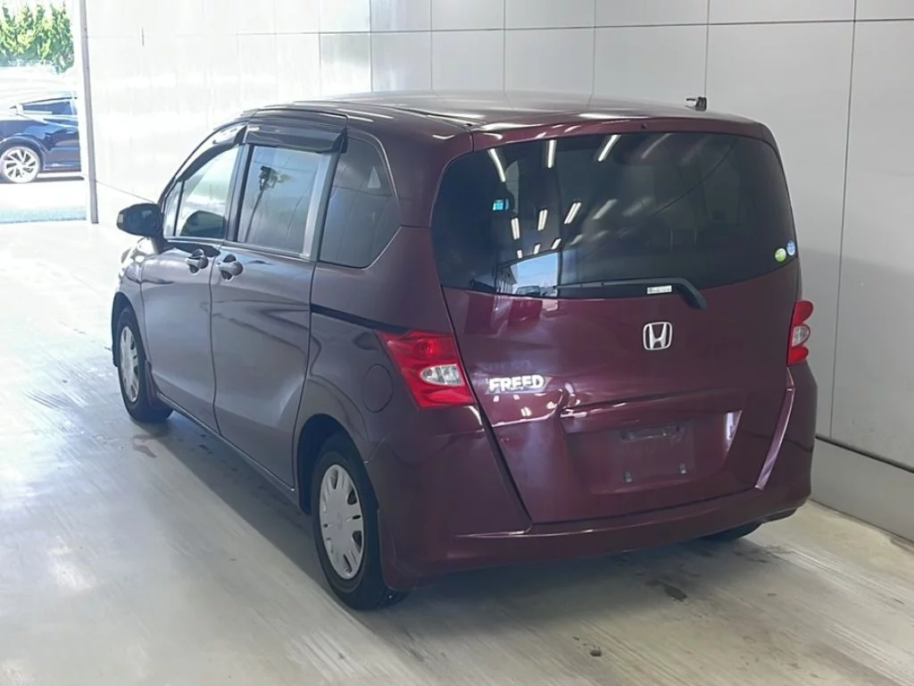 Honda Freed  с аукциона в Японии